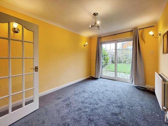 Hetherington Close, Slough, SL2 - Photo 1