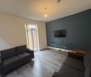 4 bedroom house share to rent - Photo 2