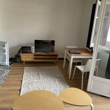 Appartement 1 pièces 21m2 MARSEILLE 4EME 550 euros - Photo 4