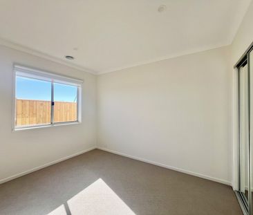 Stylish, Convenient Living - Photo 5