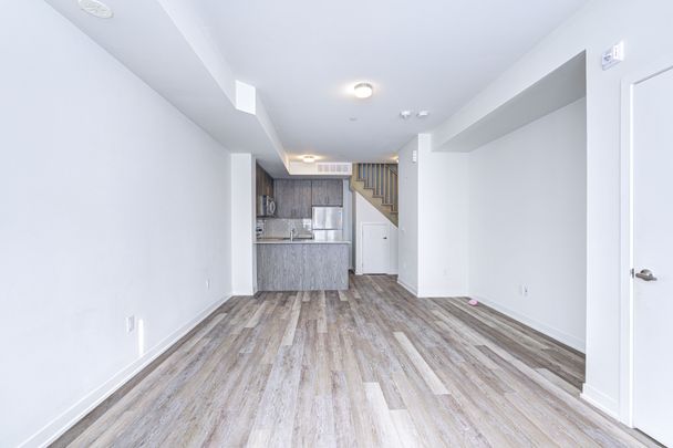 For Lease - 3429 Ridgeway Drive Unit# 4, Mississauga, Ontario - Photo 1