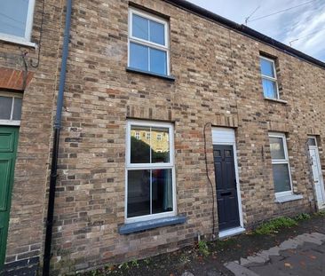 2 bedroom terraced house to rent - Photo 2