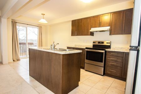 For Lease - 755 Linden Drive Unit# 30, Cambridge, Ontario - Photo 4