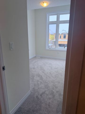 For Lease - 883 Douro Street, Stratford, Ontario - Photo 3