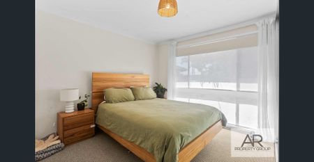 Beautifully presented 3 bedroom family home - Photo 3