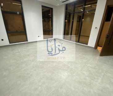 Modern villa for rent in a luxurious and contempor - Photo 1