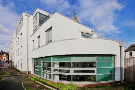 Classic Bigger Studio - Photo 5