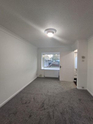 2 bedroom end of terrace house to rent - Photo 1