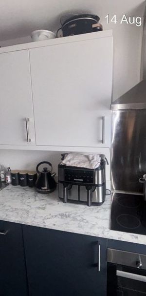 1 Bed Flat - Photo 1