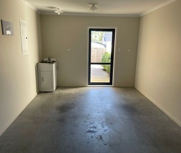 Stylish 3BR Townhouse in Fairfield! - Photo 1