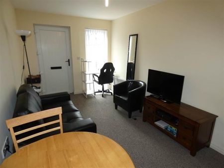 458 Woodstock Road, Belfast, BT6 9DR - Photo 2