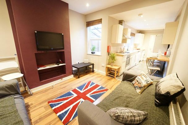 4 bedroom house to rent - Photo 1