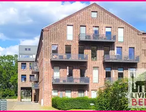 Grandiose Dachgeschoss-Wohnung mit Wasserblick! - Foto 1
