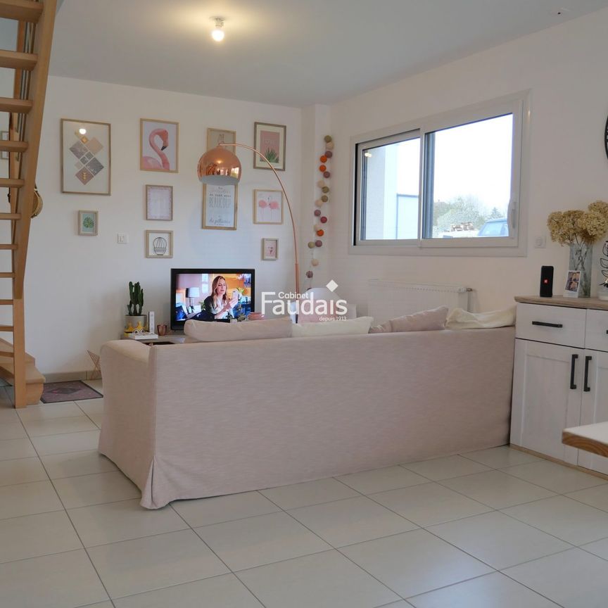 Location Maison 6 pièces 121m² GOUVILLE SUR MER 50560 - Photo 1