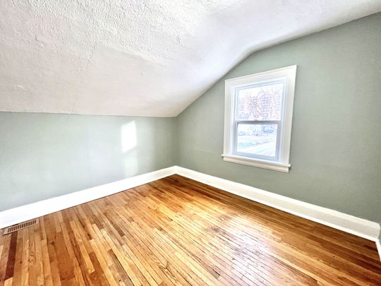 For Lease - 164 Centre Street, Oshawa, Ontario - Photo 1