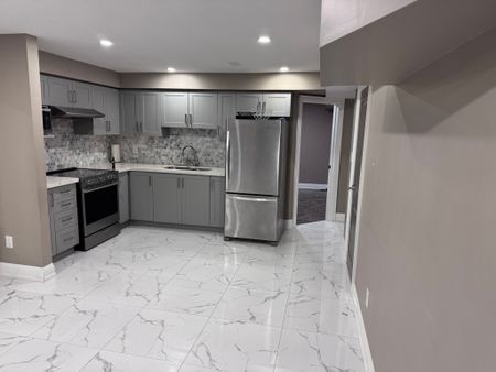 For Lease - 6289 Donway Drive Unit# Basement, Mississauga, Ontario - Photo 2