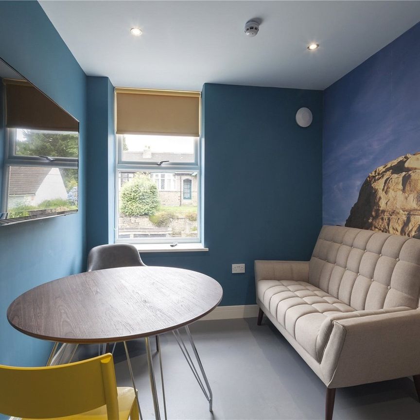 63 Newsome Road, Huddersfield, HD4 - Photo 1