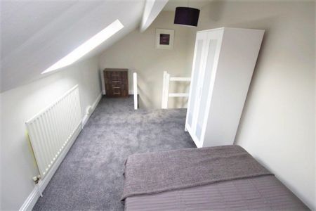 2 bedroom terraced house to rent - Photo 4