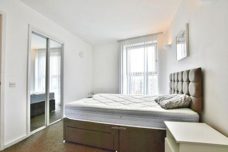 2 bedroom flat to rent - Photo 3