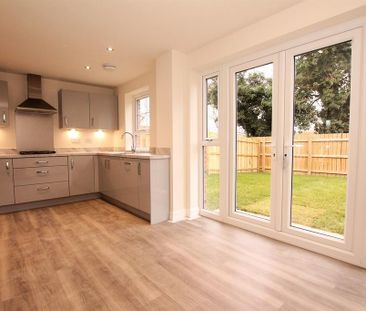 4 bedroom detached house to rent - Photo 4