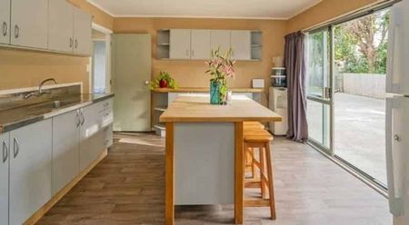 Comfort and Convenience - Photo 4