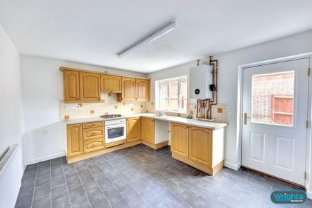 3 bedroom terraced house to rent - Photo 4
