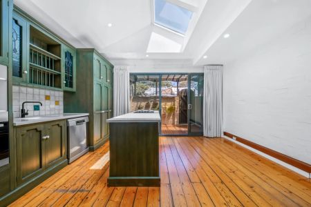 A Truly Enchanting Two-Bedroom Terrace in the Heart of Bondi Junction - Photo 2