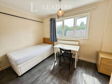 property to rent Albert Road, Beeston, Nottingham, NG9 - Photo 4