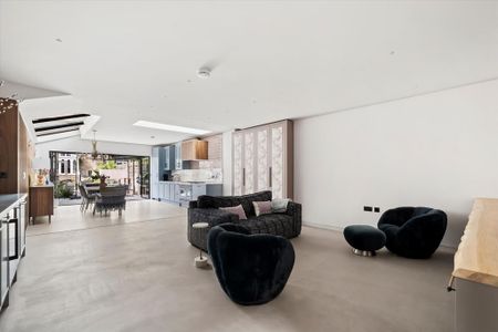 2 bedroom link detached house to rent - Photo 2