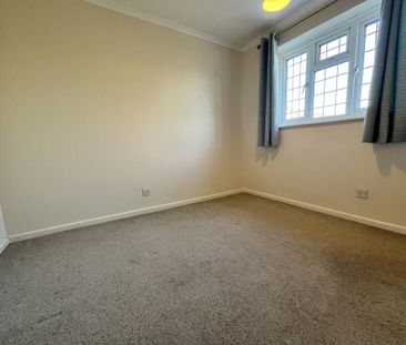 2 bedroom semi-detached house to rent - Photo 5