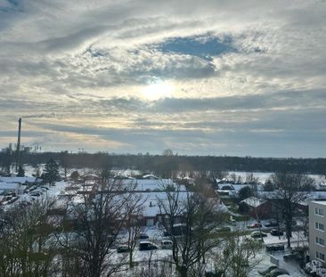 Helle 3-Zimmer-Wohnung 7. OG - Photo 1