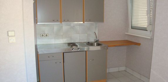 APPARTEMENT - 38 m2 - 2 pièces b rue GÃ©nÃ©ral Mangin à SARREGUEMINES 57200 - Photo 2