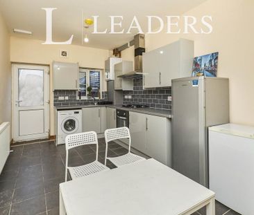 1 bedroom semi-detached house to rent - Photo 4