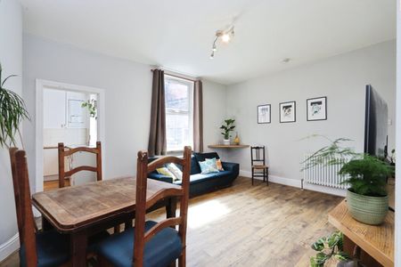 6 Bed Terraced House, Junction Road, S11 - Photo 3