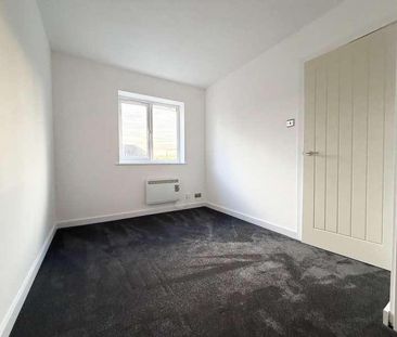 Pavilion Court, Haverhill, CB9 - Photo 2