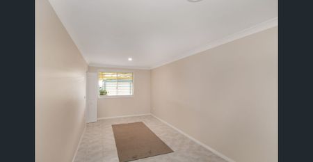 FAMILY HOME IN POPULAR LOCATION - Photo 4