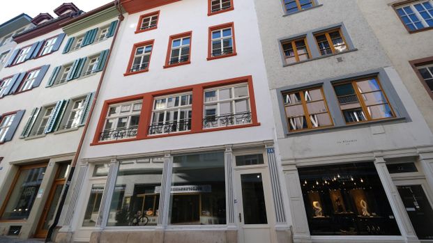 Sanierte Maisonette-Dachwohnung im Herzen der Stadt - Photo 1