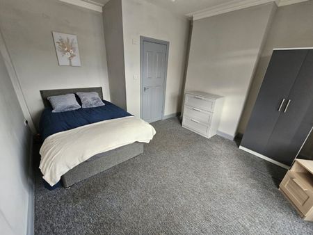 Room 1, 144 High Street, Bentley - Photo 2