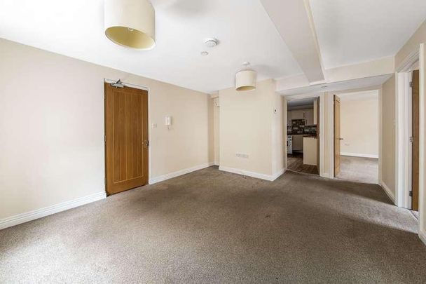 St. Edmunds Lane, Abingdon, OX14 - Photo 1