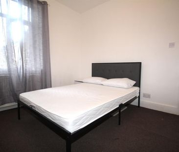 1 Bedroom Room to Rent To Let - Photo 3