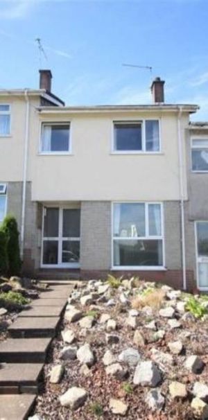 A 3 Bedroom Terraced - Photo 2
