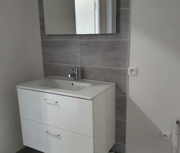 Location Appartement 2 pièces 42m² LOOS 59120 - Photo 3