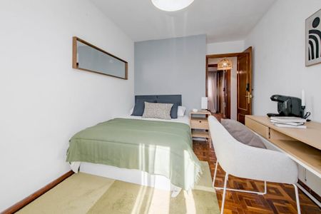 Calle de Fuendetodos, Madrid, Community of Madrid 28047 - Photo 5