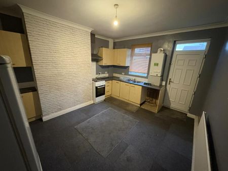 2 bedroom terraced house to rent - Photo 5