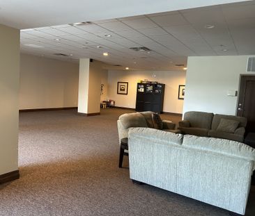 For Lease - 33 Ellen Street Unit# 401, Barrie, Ontario - Photo 4