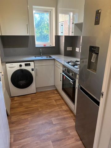 2 Bed Flat, Temple Place, RG1 - Photo 2