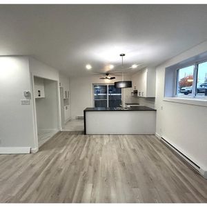 Luxueux • 4 1/2 • 535 Des Sources Sainte Anne des Plaines J5N4A Prix du Loyer valide 30 Juin 2027 - Photo 2