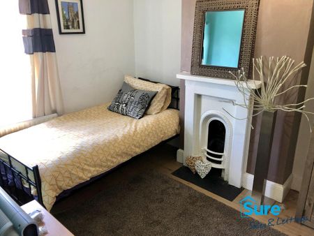 3 bedroom semi-detached house to rent - Photo 4