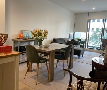 North Sydney - Photo 1