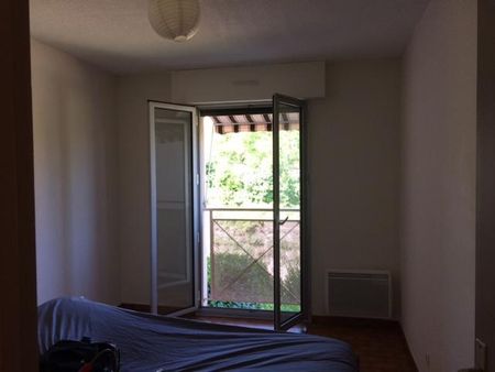 Location Appartement 2 pièces 49m² LES VANS 07140 - Photo 2